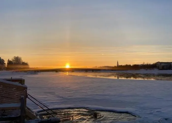 Joulutaehti, A Christmas Family For 9 *